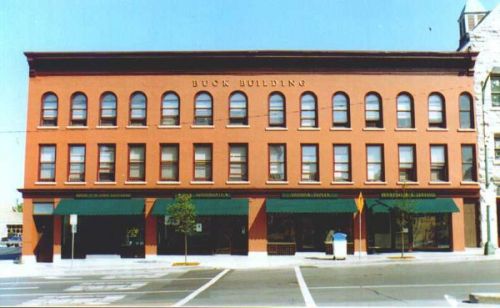 Buck facade a